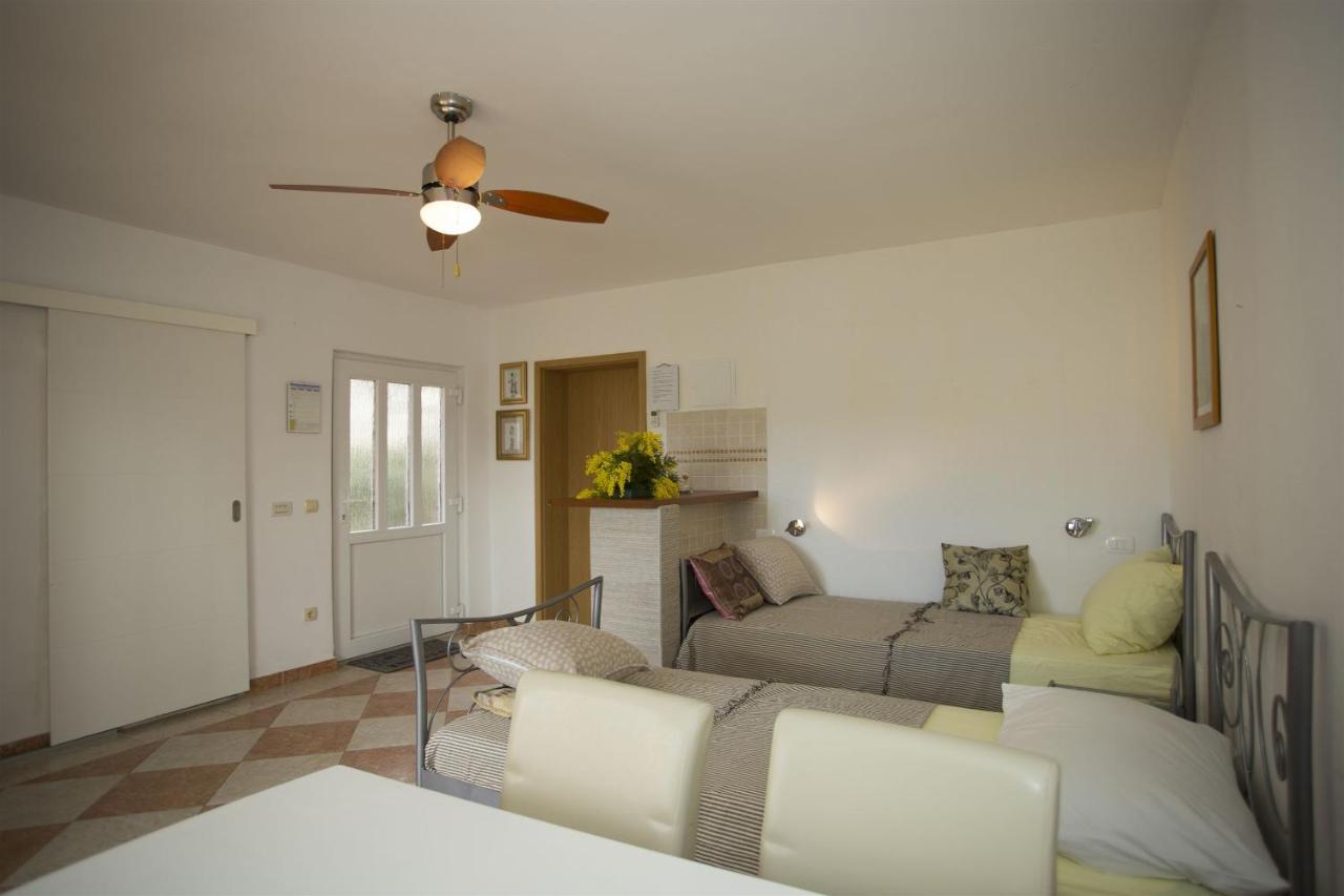 Apartments Gudelj Trogir Eksteriør billede