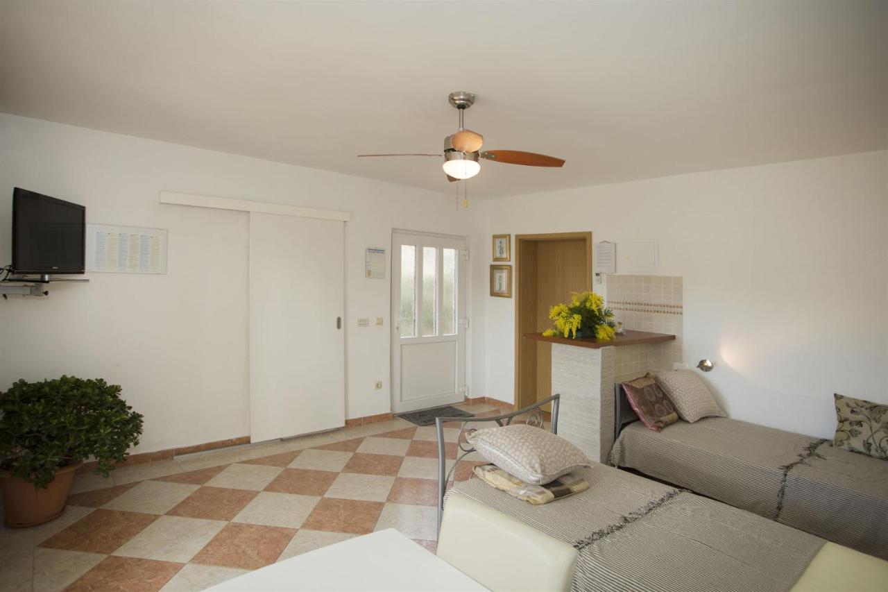 Apartments Gudelj Trogir Eksteriør billede