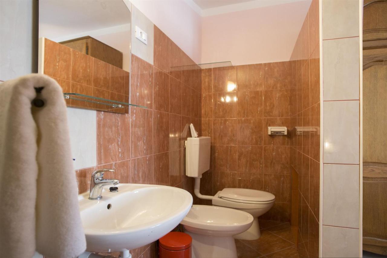 Apartments Gudelj Trogir Eksteriør billede